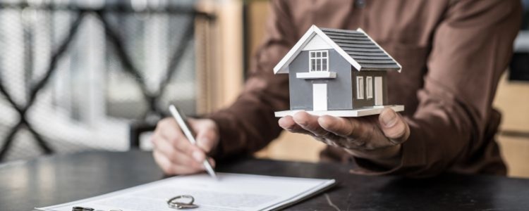 Fact - Broker gets special discount same as life insurance agent help customer get insurance in less price. This applies with property as well, one gets it in better price if they buy via reputed estate agent.